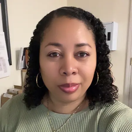 Lisa Hyde, Clerk Specialist on Influential Women