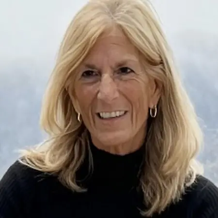 Lisa Mineker, Group Travel Coordinator on Influential Women