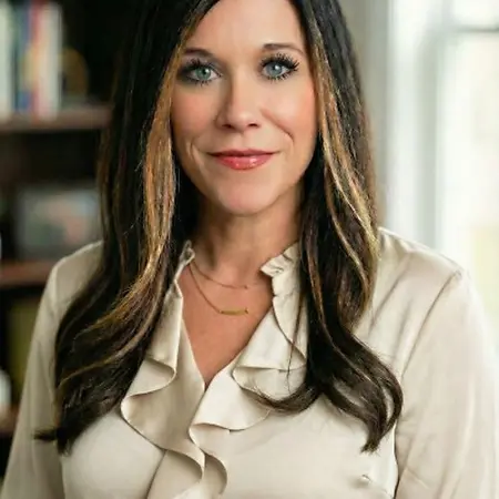 Julie Farrell, Producing Branch Manager on Influential Women