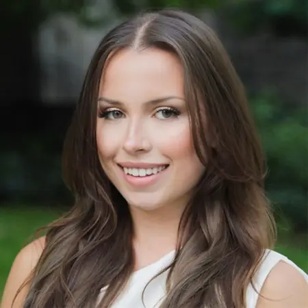Cara McGuinness, Junior Media Planner on Influential Women