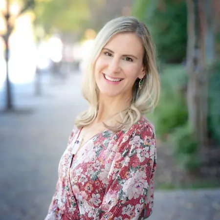 Ashlea Palafox, LPC, C. HYP, BC-DMT