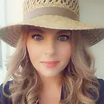 Cassandra Marie Auckland, Business Development, Marketing & Sales on Influential Women
