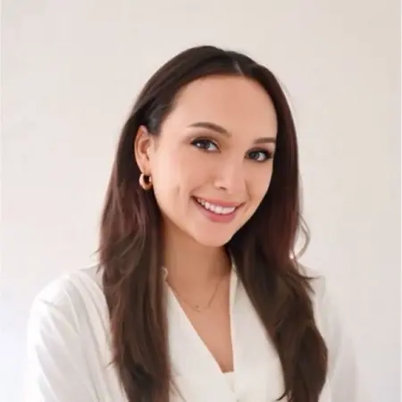 Elizabeth Gunner, Strategy Healthcare Consultant on Influential Women