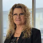 Courtney Tindall, Dependency Drug Court Senior Case Manager on Influential Women