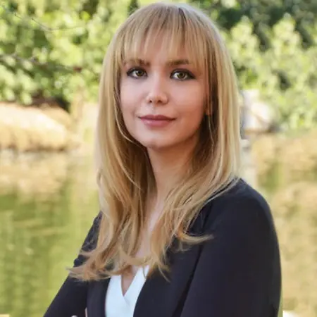 Chloe Doust, Litigation Attorney on Influential Women