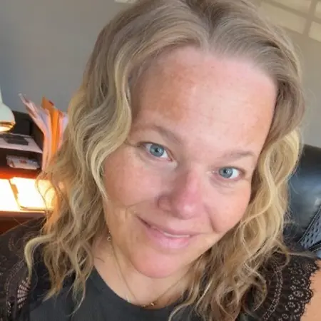 Tonya Schmitz, Wealth Management Operations Specialist on Influential Women