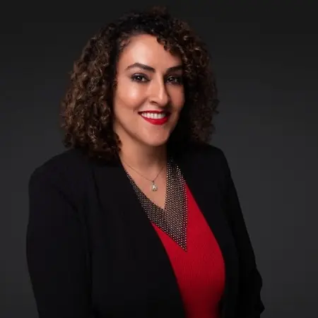 Ziba Alizadeh, Regional Vice President - Healthcare, Professional & Contact Center Solutions (RemX) on Influential Women
