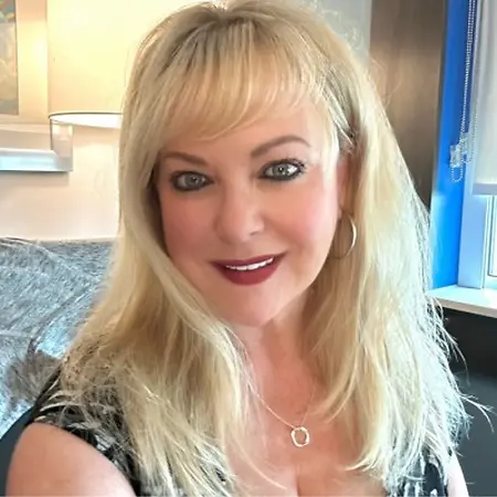 Lisa Buzonik, National Account Manager on Influential Women
