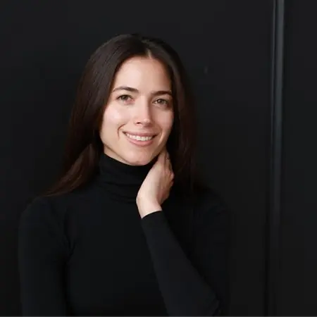Jessica Reis, Founder and Clinical Director | LMFT & Certified Sex and Financial Therapist on Influential Women