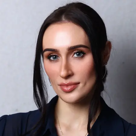 Vivian Stewart, Performance Marketing Director - Influencers & Paid Media on Influential Women