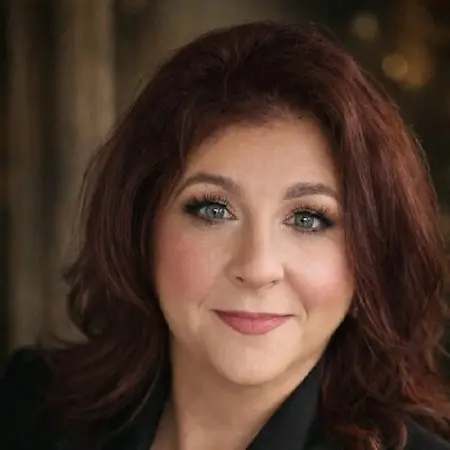 Stephanie Robers, Supervisor of Clinic Operations on Influential Women