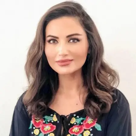 Nahid Fattahi, Psychotherapist, Public Speaker, Partner on Influential Women