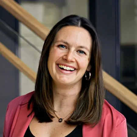 Ashlyn Day, Business Development Executive, Healthcare on Influential Women
