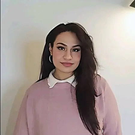 Iqra N. Khan, Peer Mentor on Influential Women