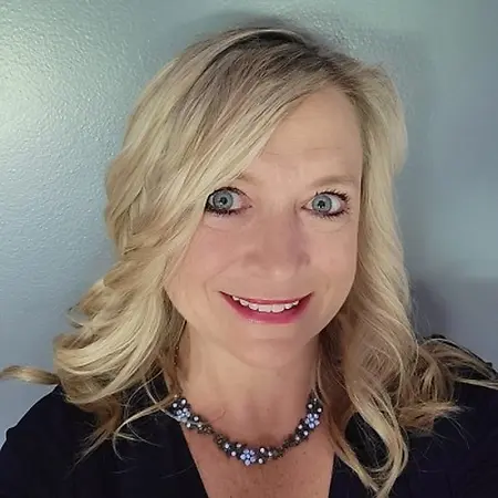 Leah Whitus, Global Continuous Improvement Account Manager at Toppan Packaging Americas on Influential Women