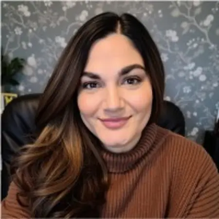 Lindsey Delahunt, MS, AMFT