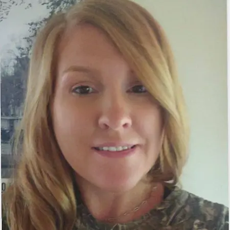 Stephanie Chatt, Co-Founder & Head of Marketing on Influential Women