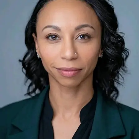 Amanda Maez, Commercial Lender on Influential Women