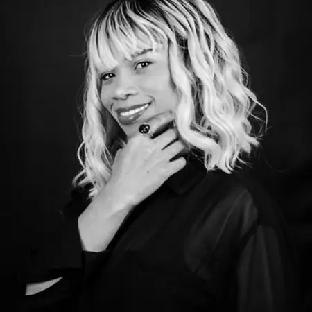 Jalissa Carter, Founder, Wellness Practitioner on Influential Women