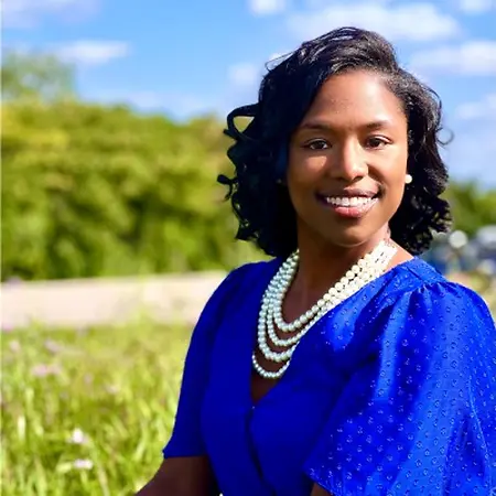 Kelly Price, Member Success Coordinator on Influential Women
