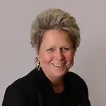 Tammy Jo De Leonardis, Executive Assistant on Influential Women