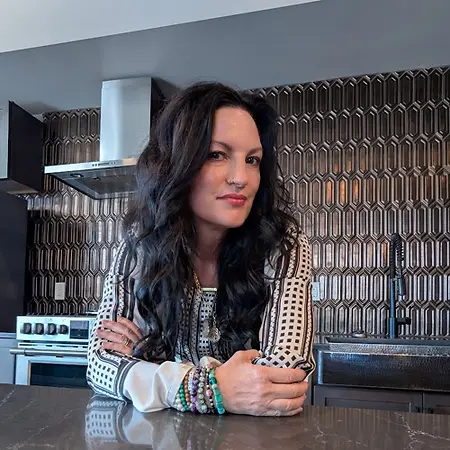 Mandi Claudeen Murrow, Wellness Coach on Influential Women