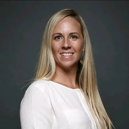 Amanda Sansevere, Account Executive on Influential Women