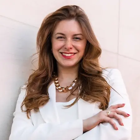 Jessica Kruebbe, Mini CMO on Influential Women