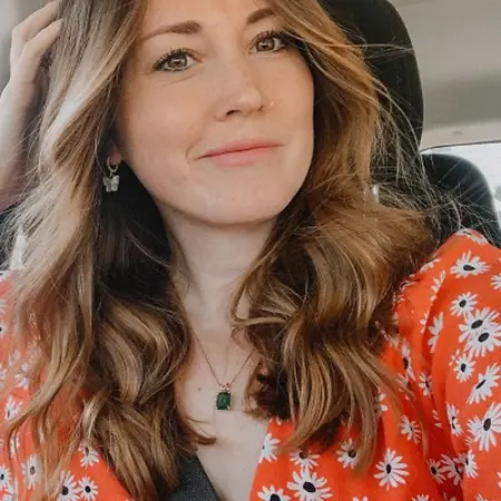Lauren Lane, Senior Digital Media Manager  Tree Hut, Splash, Baby Magic, & bdy. on Influential Women