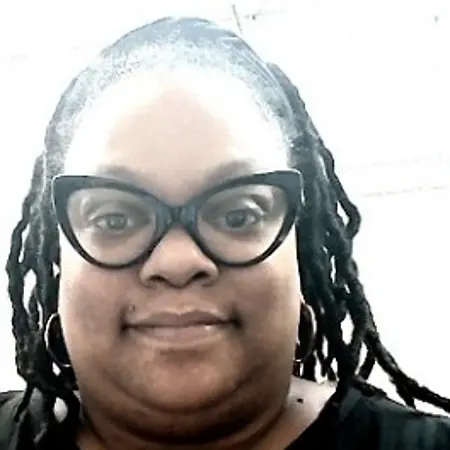 Marilyn Macklin, Customer Service Representative on Influential Women