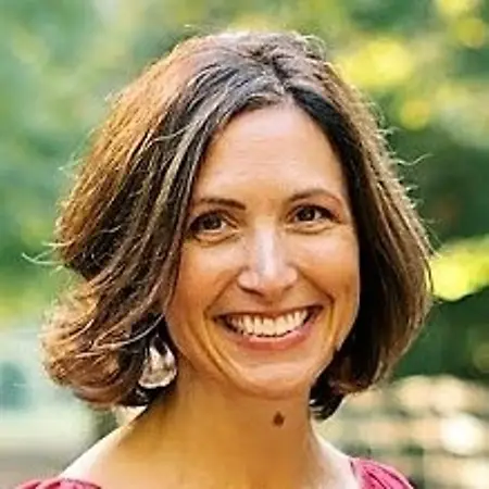 Traci Warren, Customer Relationship Manager on Influential Women