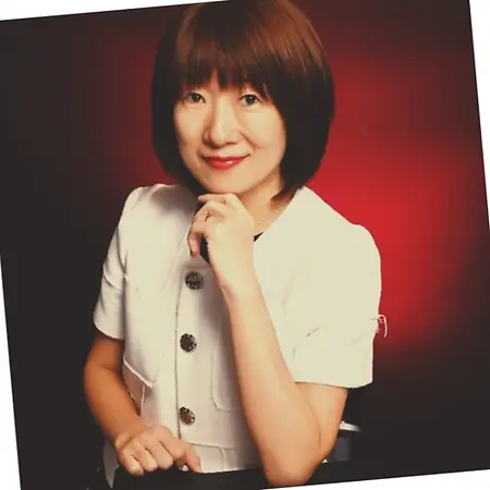 Vivian Chen, Sr. Director Global Accounts on Influential Women