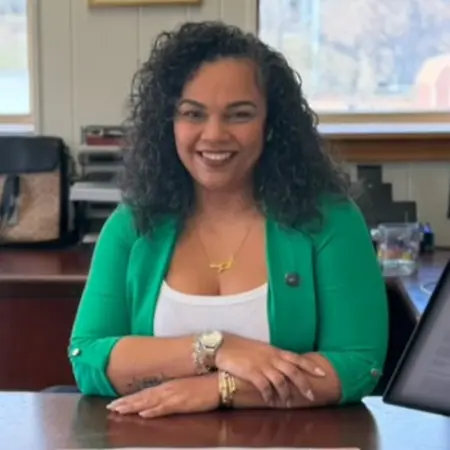 Veronica Ruiz, MSOL & M. Pysch