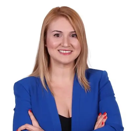 Simay Akar Koehler, Vice President, Career & Member Services 2026 on Influential Women