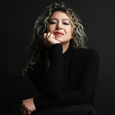 Adriana Harris, Senior Corporate Paralegal on Influential Women