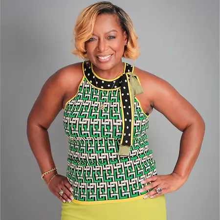 Tracye  Bryant, Flight Attendant on Influential Women