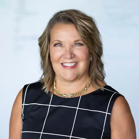 Deborah Overdeput, Board Advisor on Influential Women
