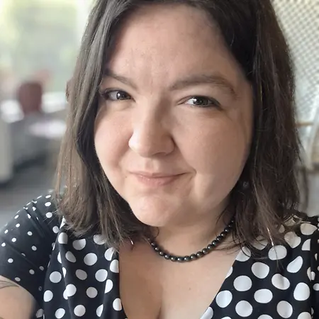 Kasie Caswell, Behavioral Health Therapist/Team Lead on Influential Women