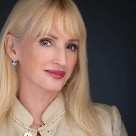 Laurina Anderson, CEO and Founder of L A Coaching, llc as The Energy Shifter on Influential Women