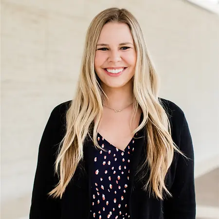 Caroline Osborne, Sr. PeopleWorks Partner (Sr. HR Business Partner) on Influential Women
