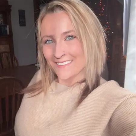 Porsha Scheierman, Customer Service Representative on Influential Women
