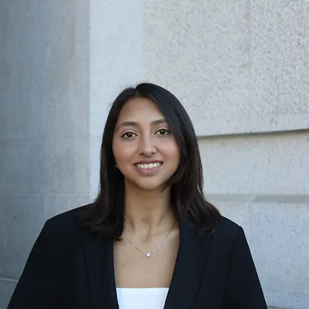 Kashvi Jain, Incoming Controllers Summer Analyst on Influential Women