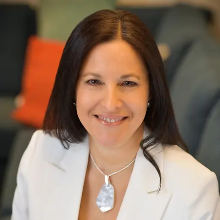 Julie Baron, Julie Baron, LCSW-C Private Practice Therapist and Owner on Influential Women