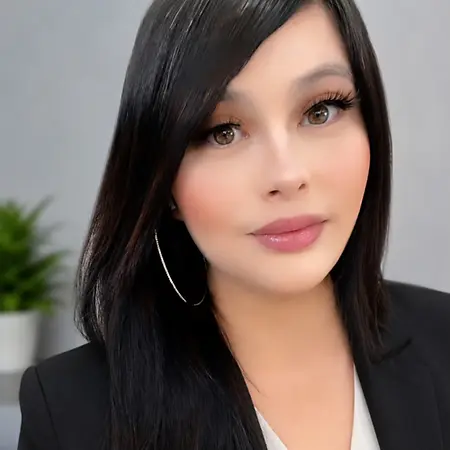 Valeria Ruvalcaba, Area Director of People and Culture on Influential Women