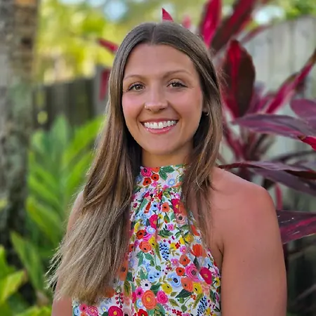 DeAnna Axelson, Customer Experience Manager on Influential Women