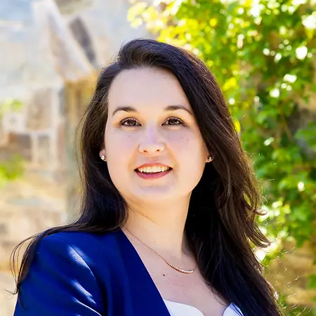 Abigail Casey, Bridging R&D, Manufacturing & Commercial Strategy on Influential Women