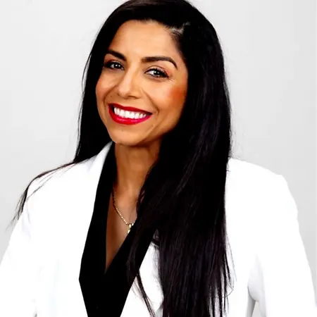 Enny Gibson, Founder, EnAccSyst | Fractional CFO & Financial Advisory on Influential Women