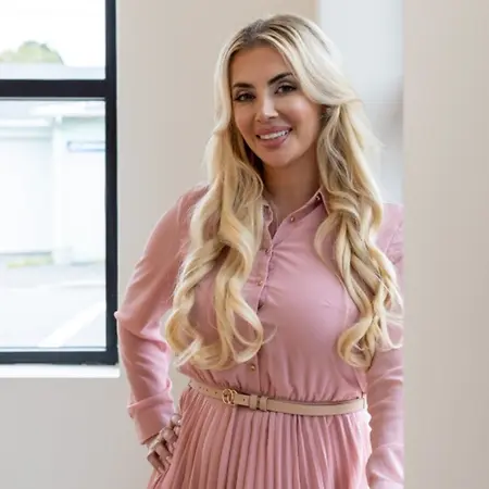 Amanda Cruz, Real Estate Advisor on Influential Women