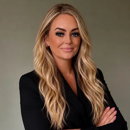 Alicia Corbett, Client Advisor on Influential Women