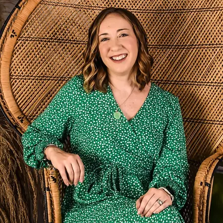 COURTNEY DYESS, Supply Chain Consulting Produce, Vice President on Influential Women